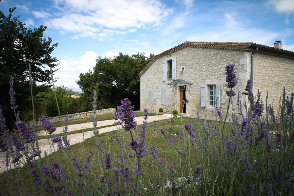 Chambres D'Hotes Domaine De Nazere Avezan Экстерьер фото