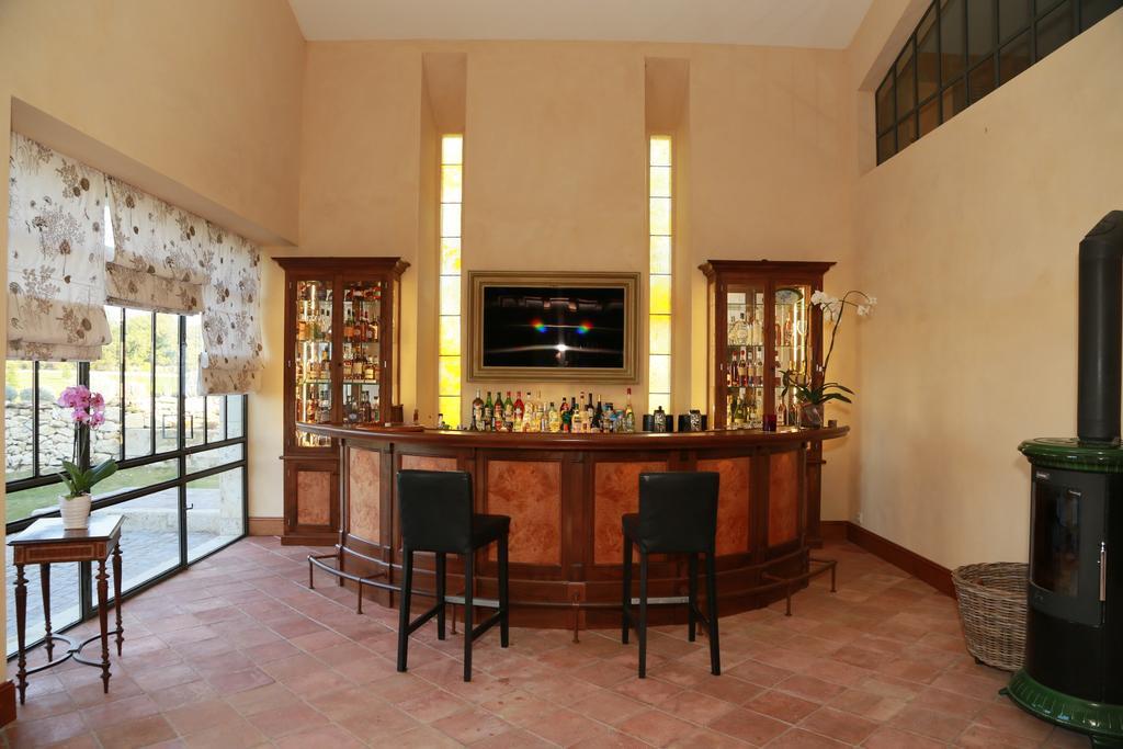 Chambres D'Hotes Domaine De Nazere Avezan Экстерьер фото