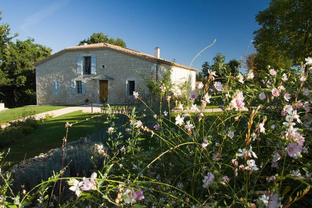 Chambres D'Hotes Domaine De Nazere Avezan Экстерьер фото