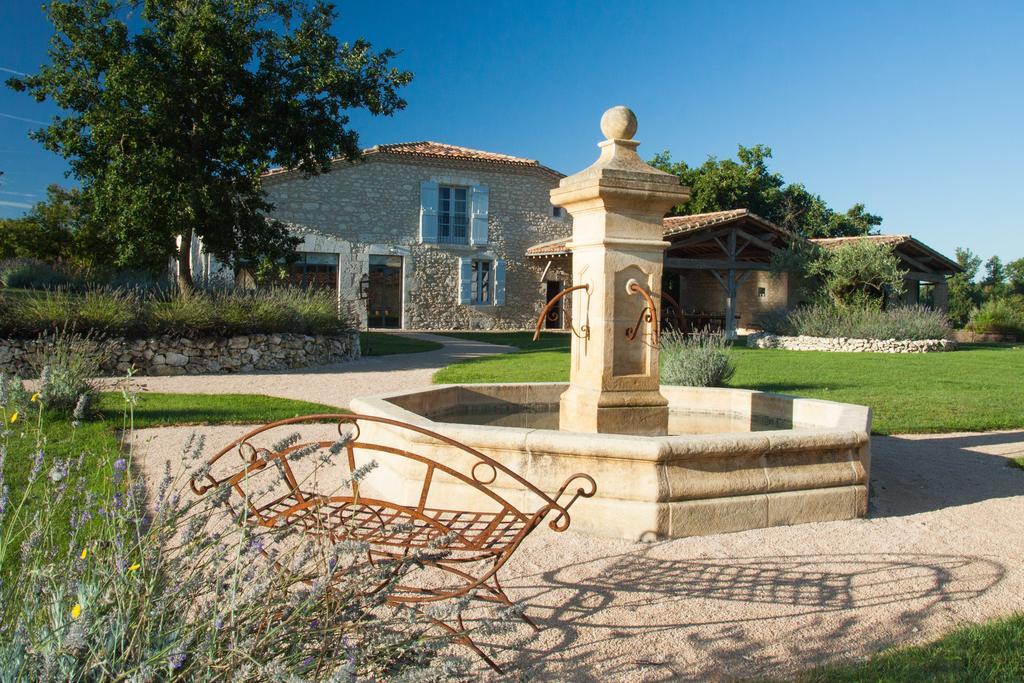 Chambres D'Hotes Domaine De Nazere Avezan Экстерьер фото