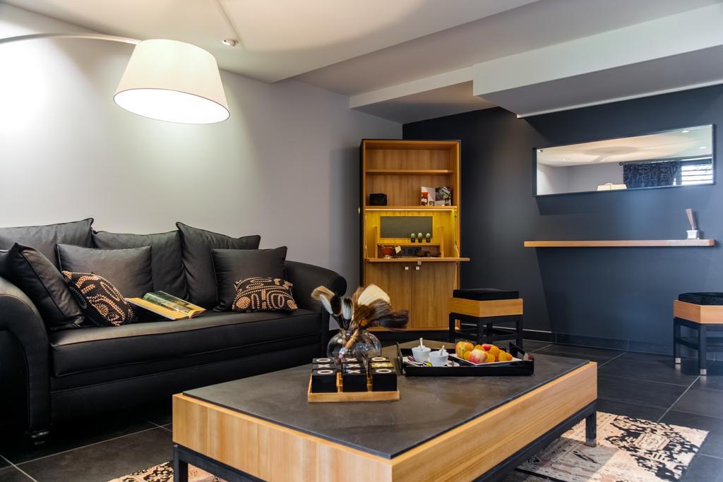 Chambres D'Hotes Domaine De Nazere Avezan Экстерьер фото