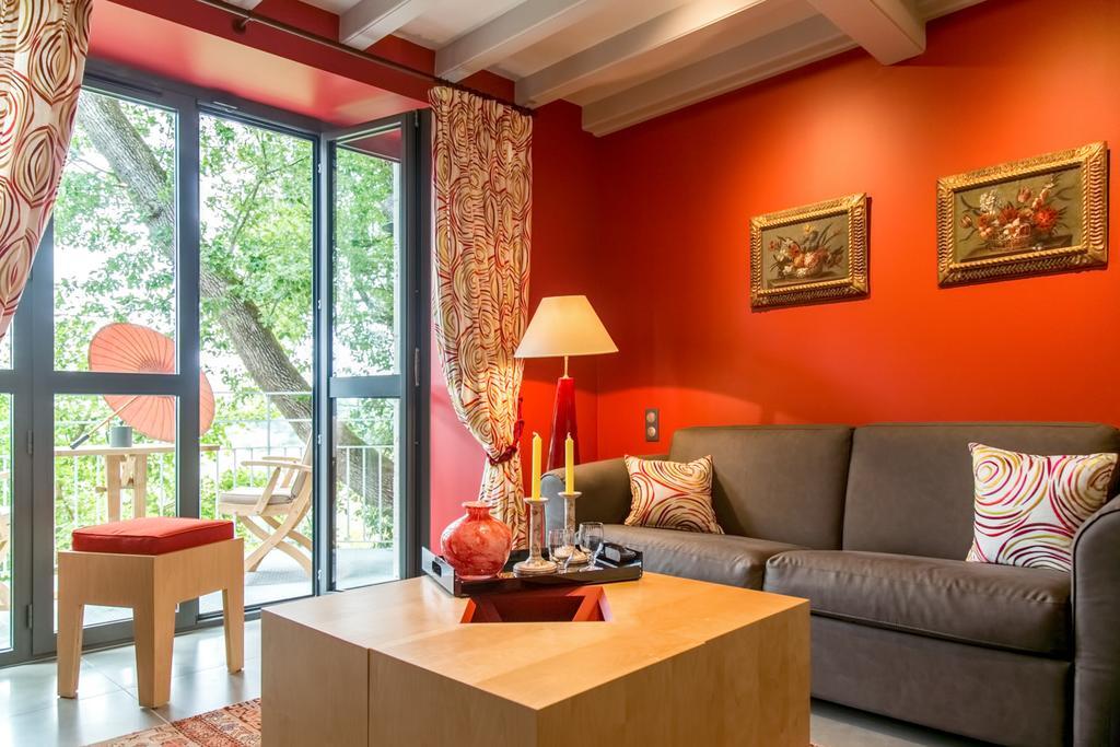 Chambres D'Hotes Domaine De Nazere Avezan Экстерьер фото