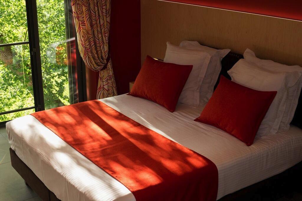 Chambres D'Hotes Domaine De Nazere Avezan Экстерьер фото