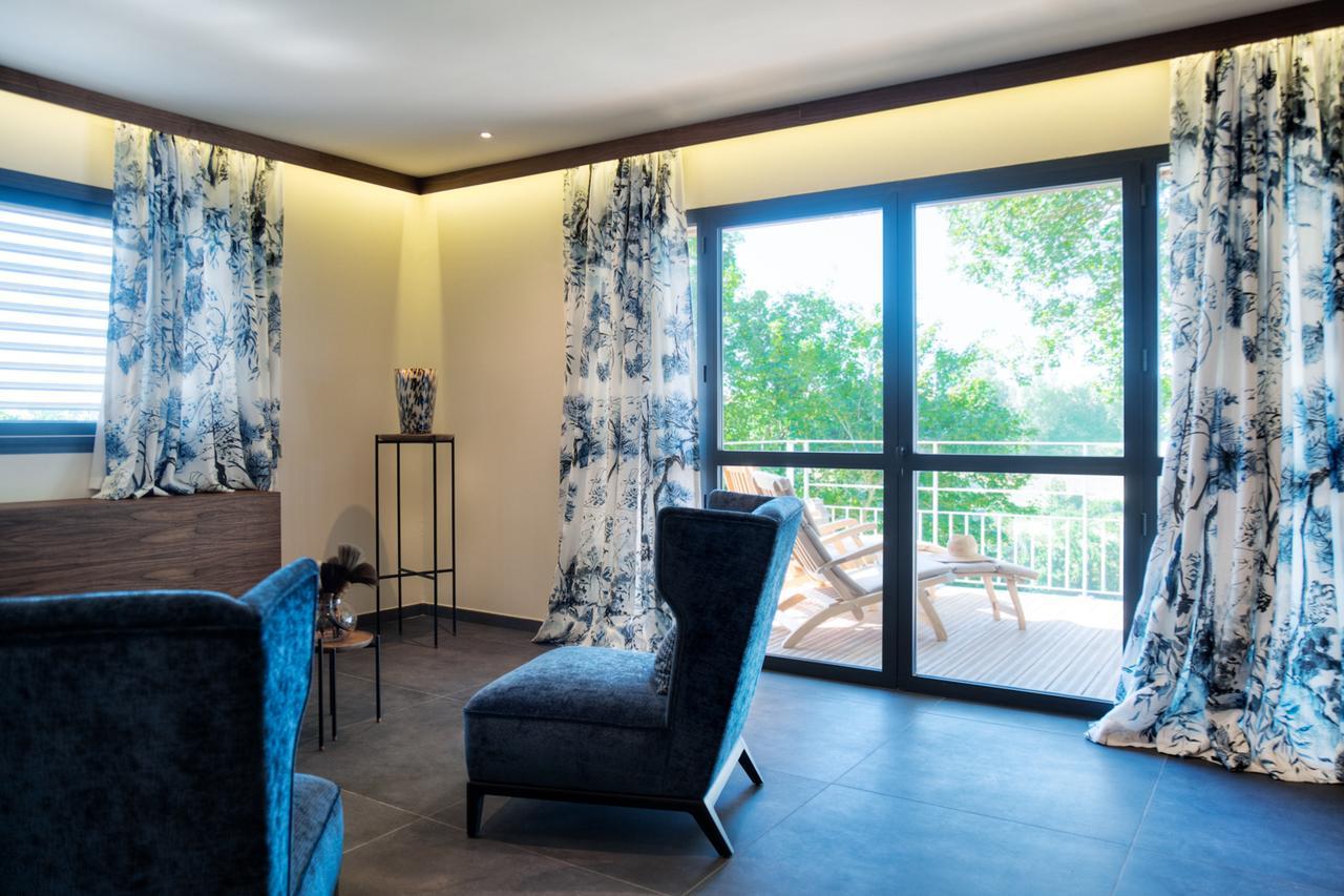 Chambres D'Hotes Domaine De Nazere Avezan Экстерьер фото